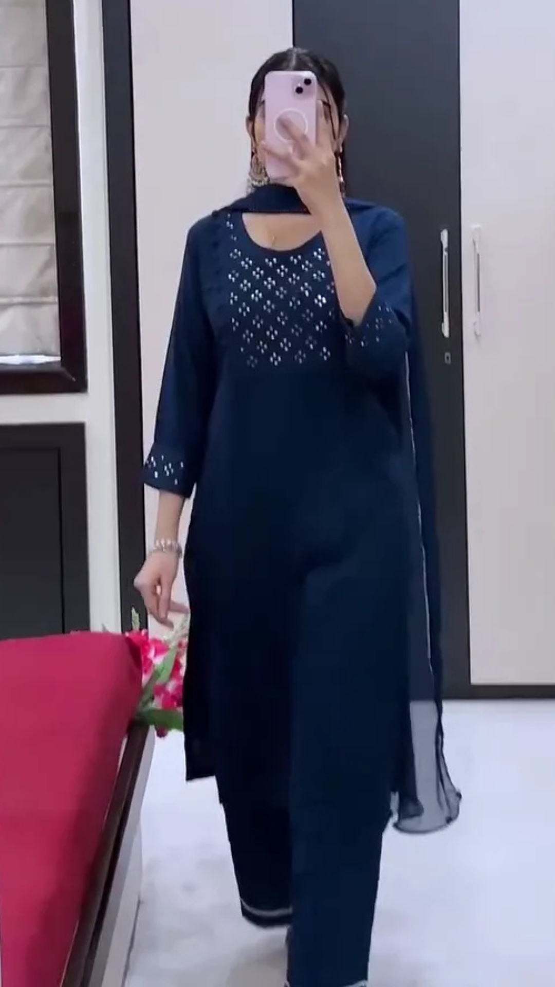 Graceful Grey Embroidered Kurta Set with Dupatta – Timeless Ethnic Elegance - Image 3