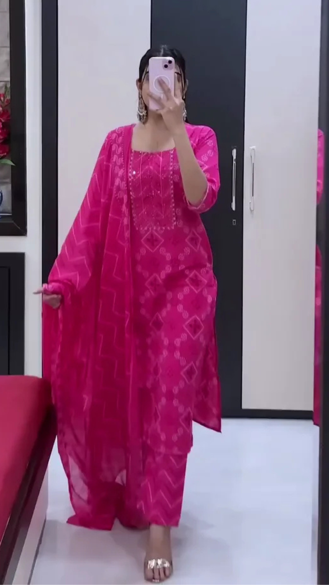 Graceful Grey Embroidered Kurta Set with Dupatta – Timeless Ethnic Elegance - Image 4